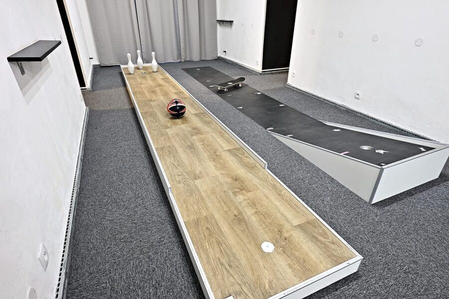 Prague: Mazemania Miniature Golf Experience - Practical booking details and possible drawbacks