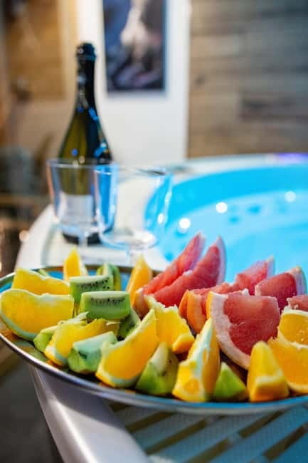 Prague: Modern Private Spa with Jacuzzi and Sauna - Who will enjoy this most?