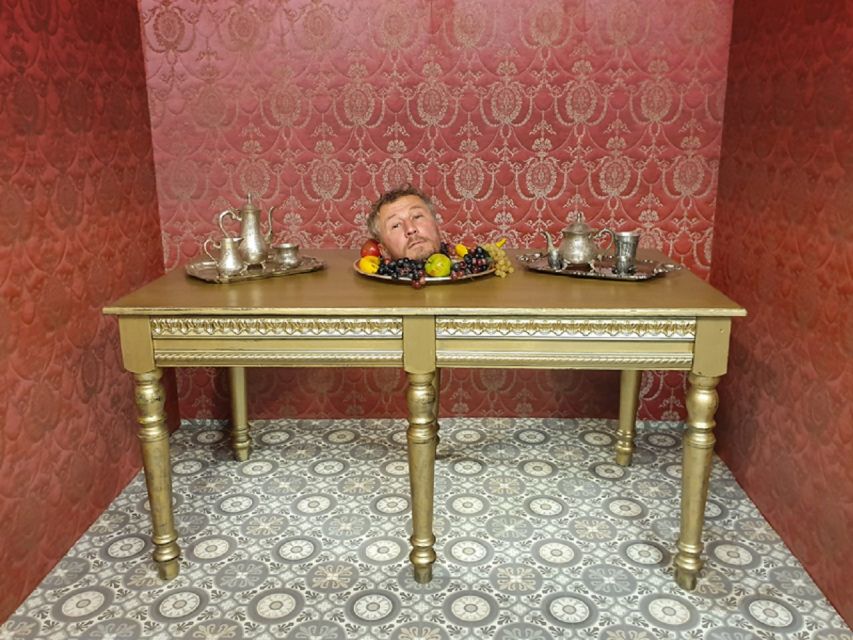 Prague: Museum of Fantastic Illusions Entry Ticket - The first exhibits: learn the rules of forced perspective