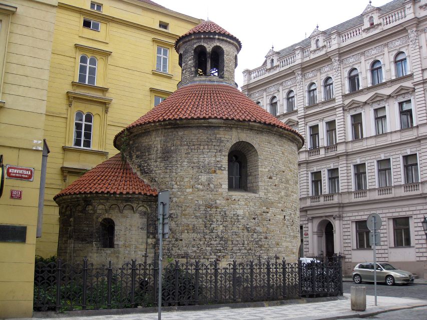 Prague: Old, New, and Jewish Towns Guided Walking Tour - Old Town brings the main historical introduction