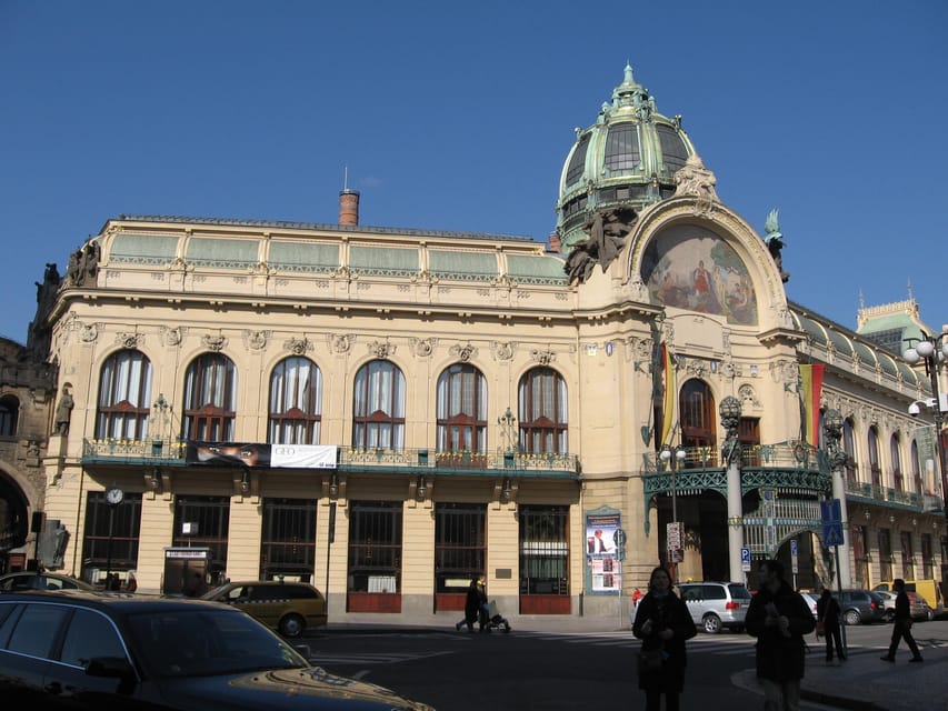 Prague: Old Town and Jewish Quarter Guided Walking Tour - Timing, pace, and comfort