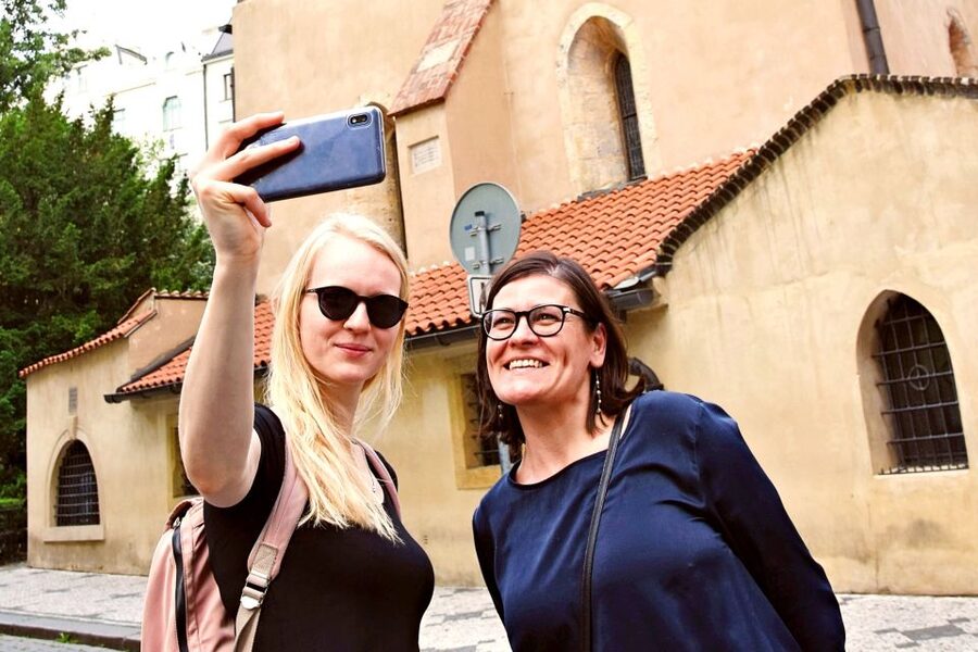 Prague: Old Town and Jewish Quarter Tour - Entering Josefov, Prague’s former Jewish Ghetto