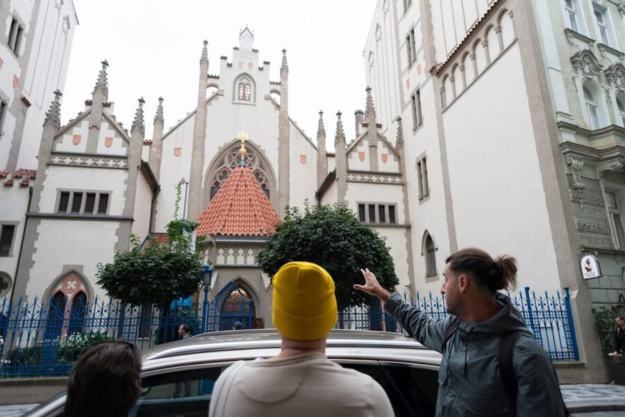 Prague: Old Town, Jewish Quarter & Astro Clock Walking Tour - What the guide can add to the walk