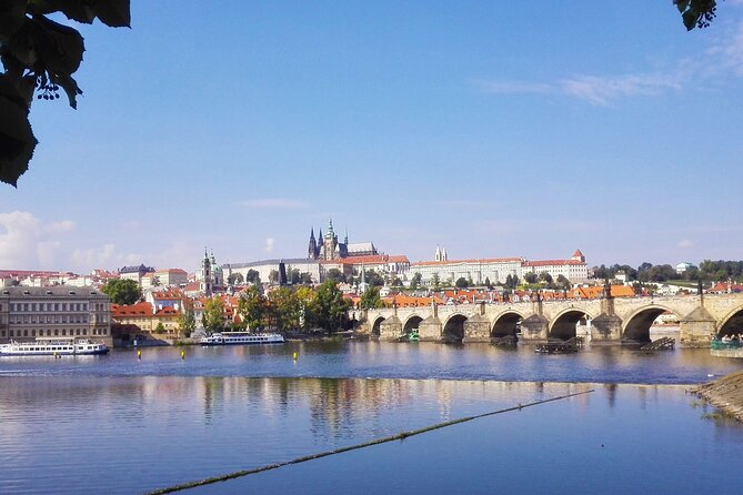 Prague Old Town Tour with a Classical Concert - Josefov: a valuable stop with limited scope