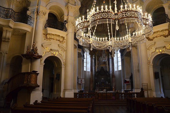 Prague Old Town Tour with a Classical Concert - Old Town Square: Prague’s grand opening scene