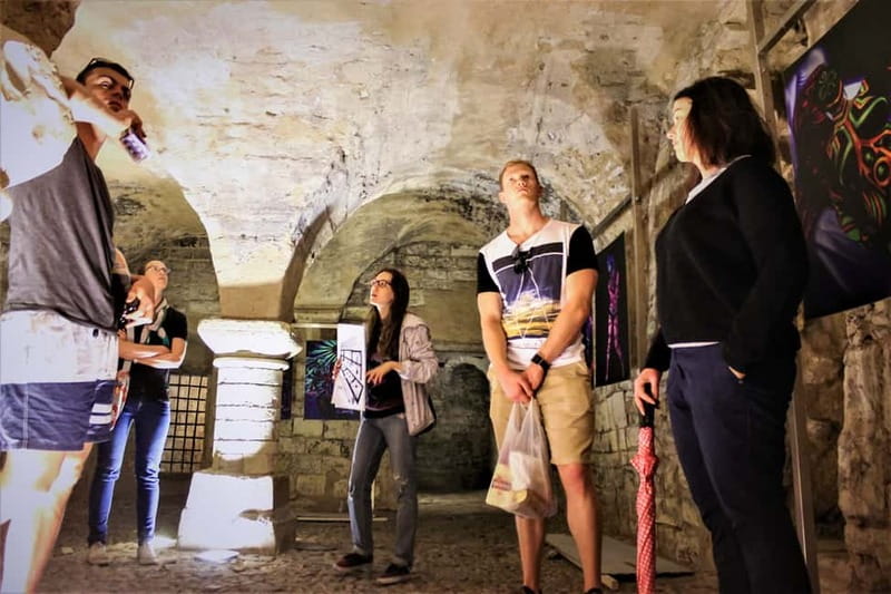 Prague: Oldtown, Medieval Underground & Dungeon History Tour - Practical details that can make or break the visit