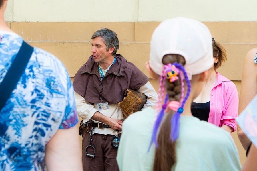 Prague: Plague Doctor Old Town History Walking Tour - Meeting a plague doctor in Prague’s Old Town