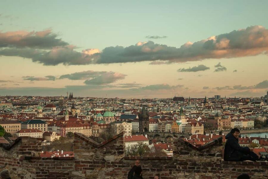 Prague: Prague Castle & Charles Bridge – guided tour in German - Golden Lane provides the final highlight