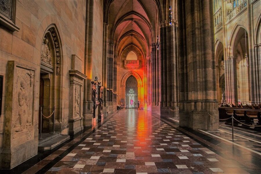 Prague: Prague Castle Complex Smartphone Audio Guide - Language Choices and Listening Comfort