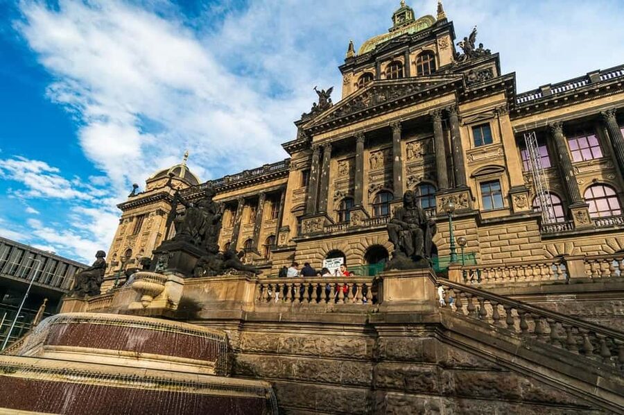 Prague: Private 2 & 4-Hour City Tours with Local Guide - A private introduction to Prague by car