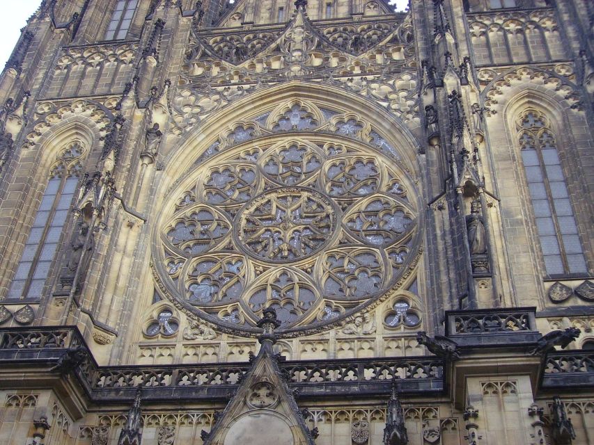 Prague: Private All Inclusive Tour - Practical details that affect the experience