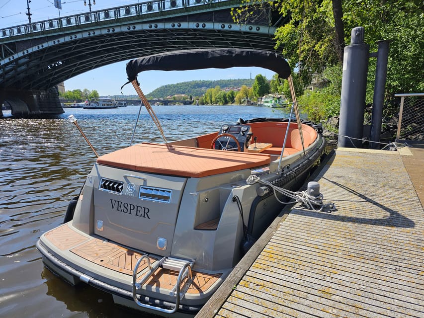 Prague Private Boat Tour - How the One-Hour Timing Works