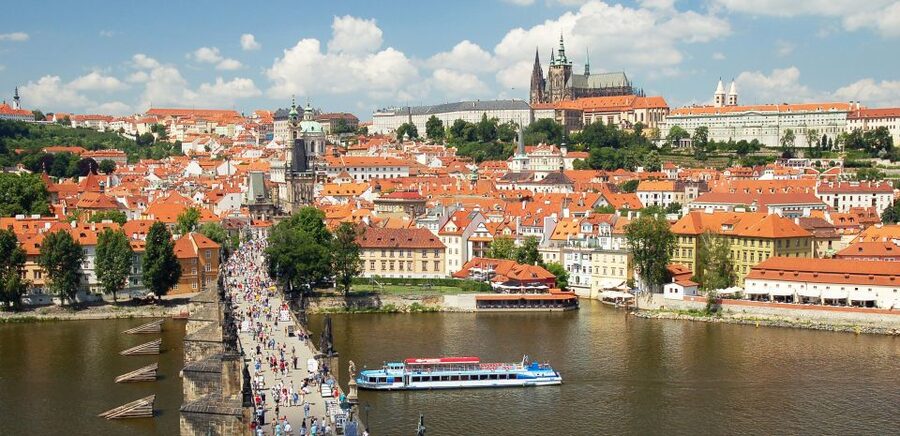 Prague: Private City Tour by Minivan - Is three hours enough?