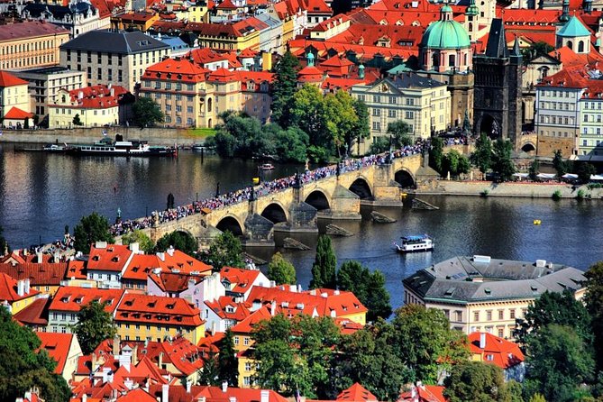 Prague Private Custom Full-Day Tour: Prague Castle and Old Town - St. Vitus Cathedral and the story in stone