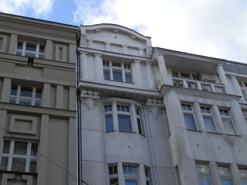 Prague: Private Prague Art Nouveau and Cubism Tour - Jubilee Synagogue and the first change of style