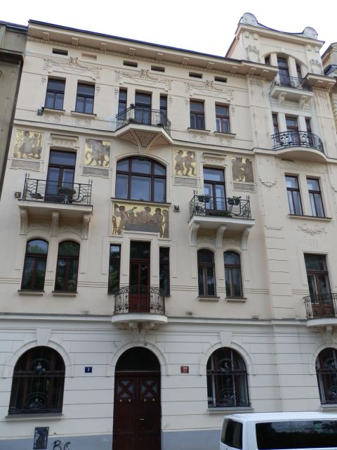 Prague: Private Prague Art Nouveau and Cubism Tour - Municipal House and House of the Black Madonna