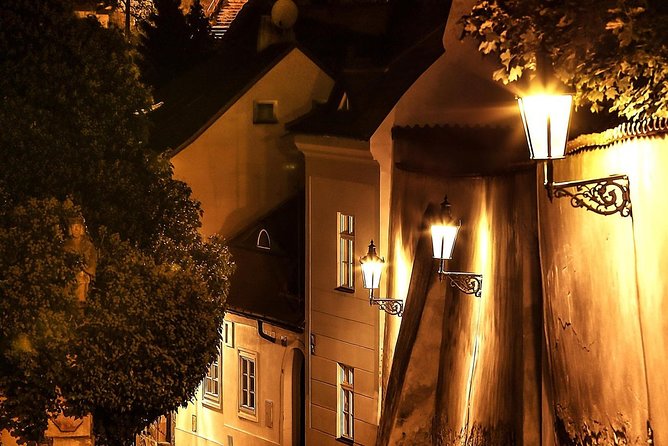 Prague Private Tour with rooftop bar and Prosseco - A four-hour introduction to Prague