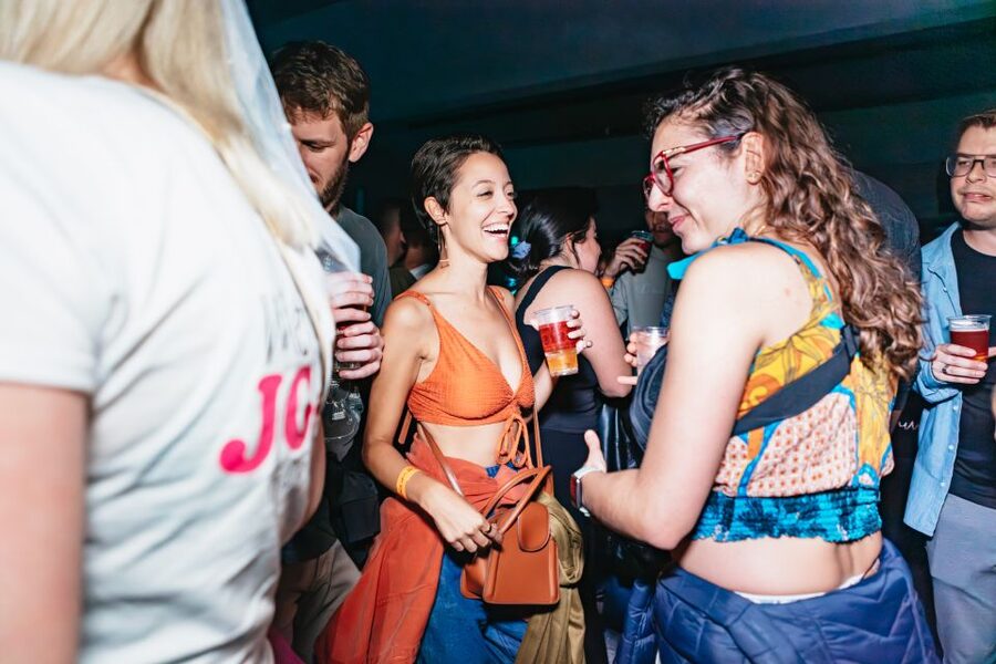 Prague: Pub Crawl with Unlimited Drinks & 5-floor Club Entry - How the Prague pub crawl works