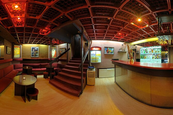 Prague Reduta Jazz Club with Concert Ticket - The music: from swing to themed sets