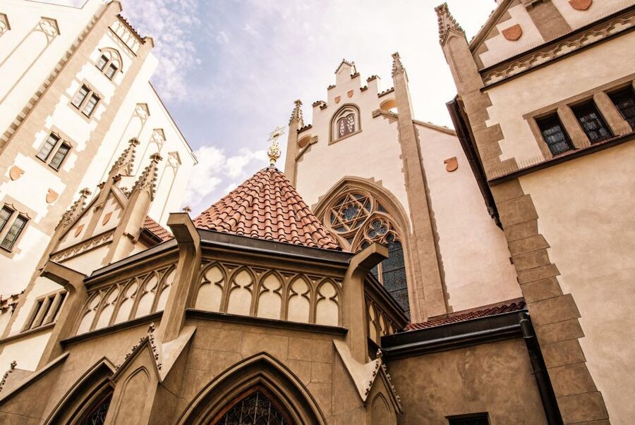 Prague’s Jewish Quarter Private Tour - Meeting your guide on Maiselova Street