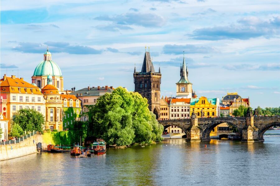 Prague: Scavenger Hunt Self-Guided Tour - Tyn Church and the Old Town Square