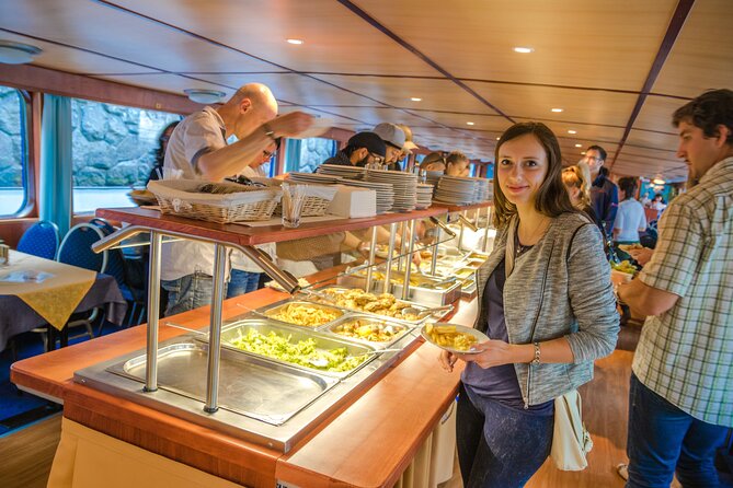 Prague: Sightseeing Boat Cruise with Buffet Dinner - The Dancing House and Rašín Embankment