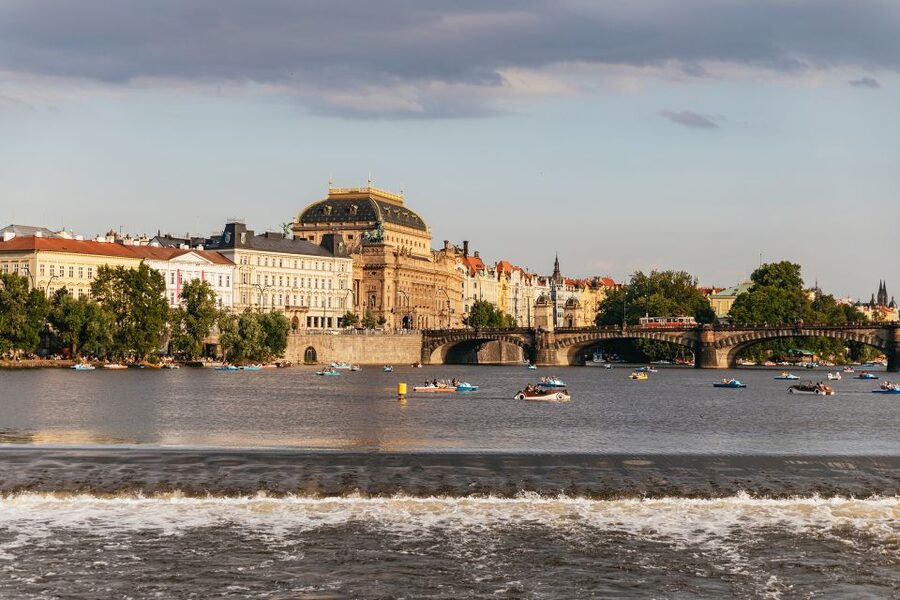 Prague: Sightseeing Dinner Cruise on Open-Top Glass Boat - Rudolfinum and the Dancing House