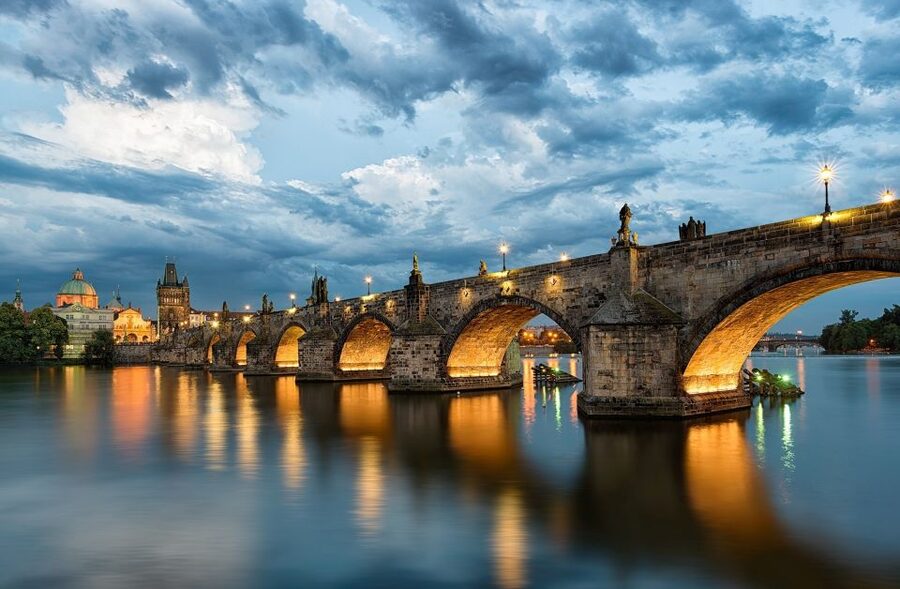Prague Sightseeing Tour with Lunch - Key things to know before booking