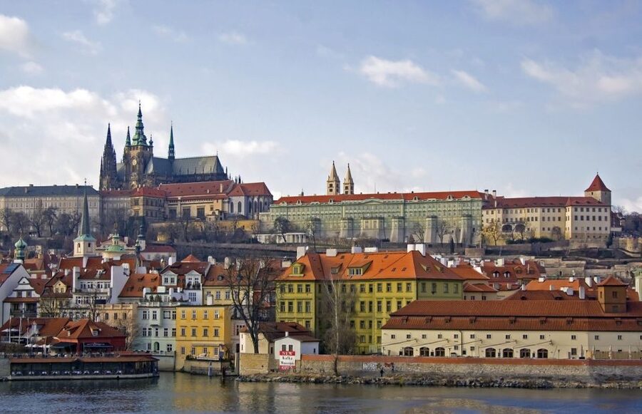 Prague Sightseeing Tour with Lunch - Old Town, the Jewish Quarter, and Lesser Town