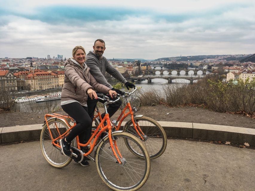 Prague: Small Group or Private Bike City Tour - Small group or private ride?