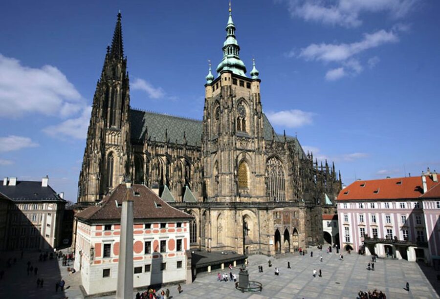 Prague: Stunning Viewpoints, Castle, City & Park Bike Tour - Petrin Park for another angle on Prague