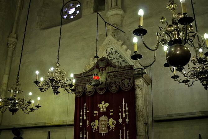 Prague Synagogues and Jewish Quarter Private Walking Tour - Josefov: a Jewish Town shaped by change