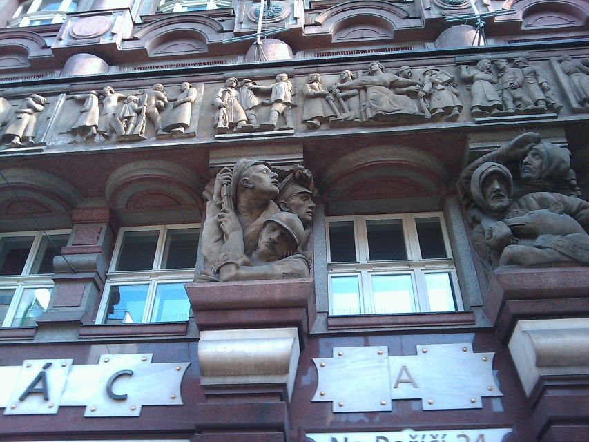 Prague: Tailored Sightseeing Tour in French - The Jewish Quarter and the former ghetto