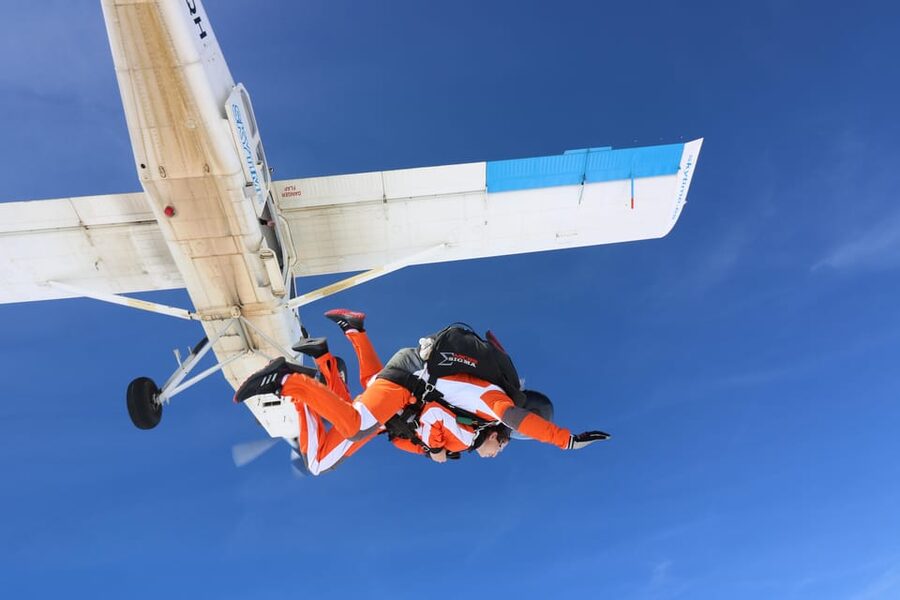 Prague: Tandem Skydiving 14,000ft over Prague with Transfers - What the Strong Feedback Tells You