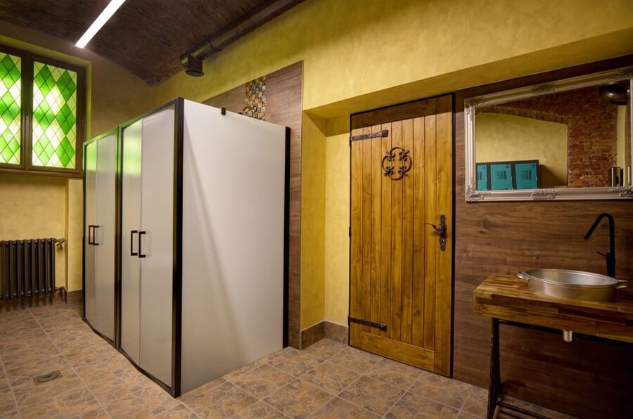 Prague: The Largest Beer SPA with Unlimited Beer Consumption - Staff, Language, and Group Size