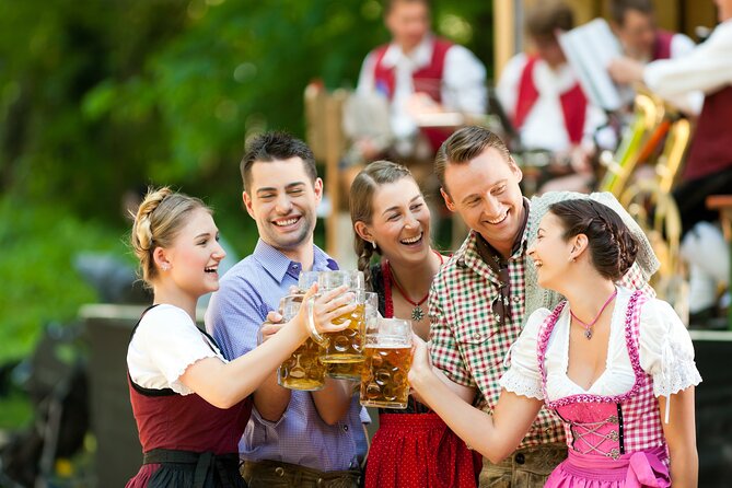 Prague to Munich Private Transfer with 2 hours sightseeing - Key points at a glance