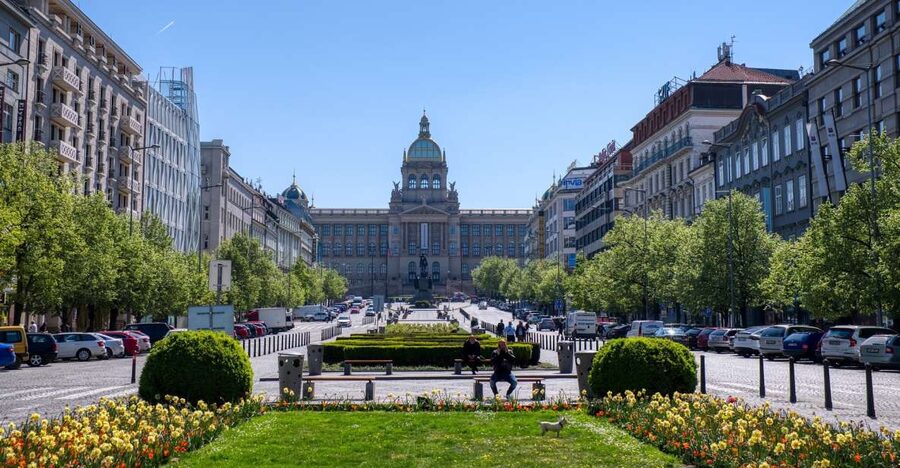 Prague Tour in Spanish - Legends bring the old city closer