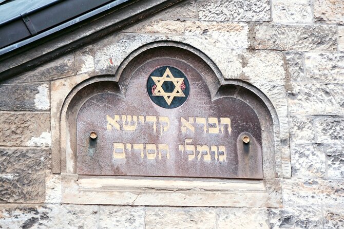 Prague Tour of Pinkas, Klausen, Maze and Spanish Synagogues - Spanish Synagogue: Moorish design and modern Jewish life