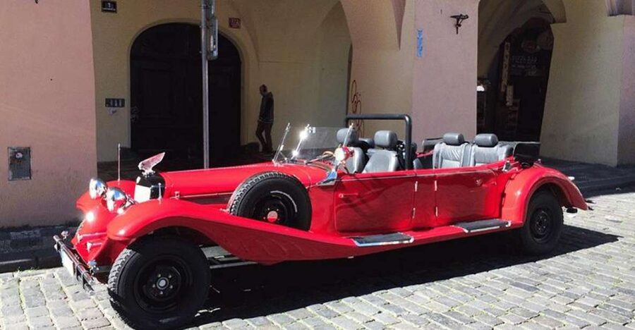 Prague: Vintage Car Ride and Walking Tour - What the private format adds