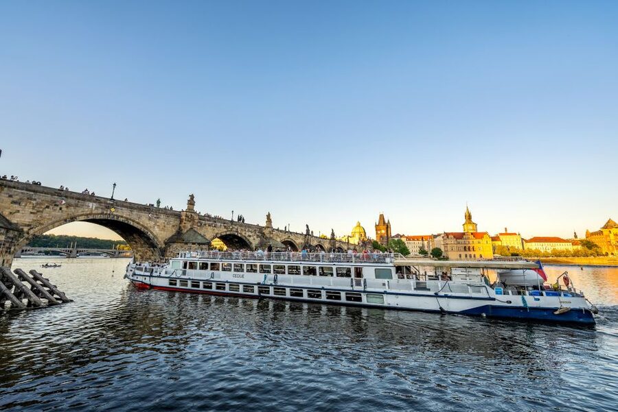 Prague: Vltava River Night Cruise with Buffet - Petřín Hill, Vyšehrad, and the Rudolfinum