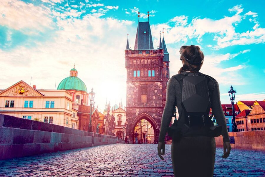 Prague: Walking Tour & Virtual Reality Experience - Seeing Old Town through a short guided walk