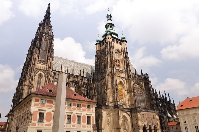 Prague Walking Tour with River Boat Cruise and Lunch - 6 hours - The guides are the biggest strength