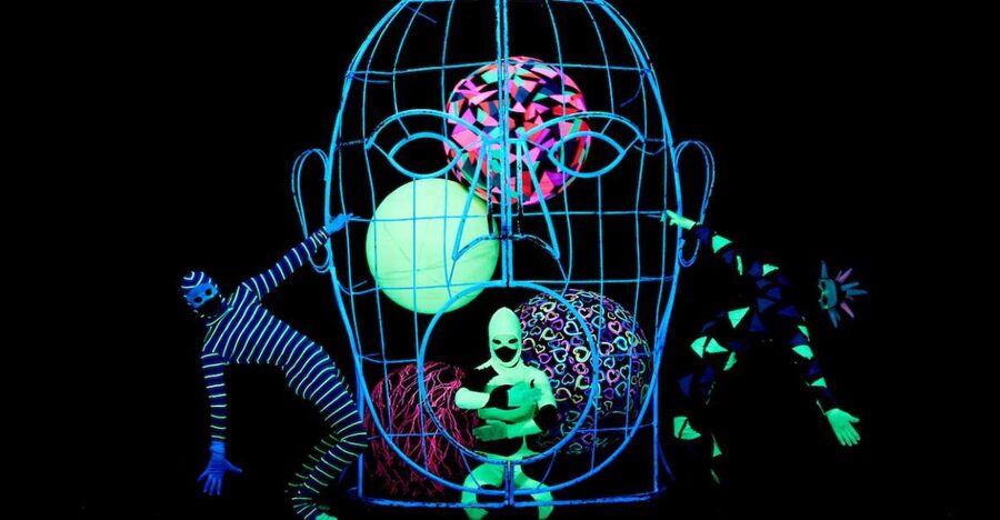 Prague: WOW Show Black Light Theater - What the WOW Show is really like