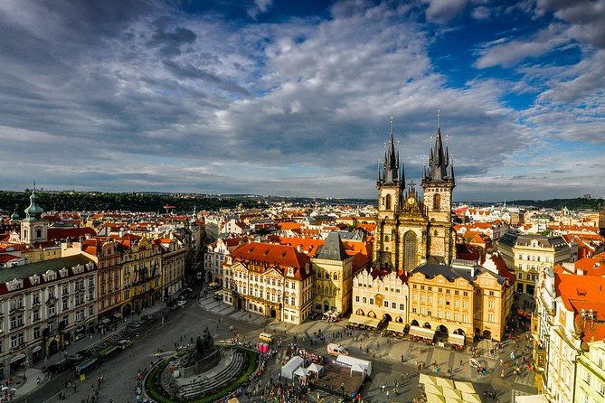 Private 4-hour City Tour of Prague with driver & official guide w/ Hotel pick up - What the four-hour Prague format gives you