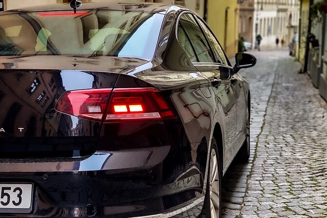 Private ARRIVAL Transfer by LIMOUSINE 3+1pax - Key Points Before You Book