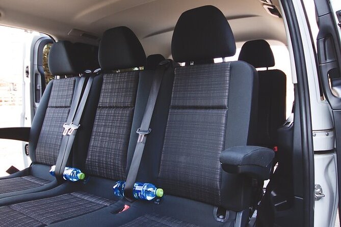 Private ARRIVAL Transfer by MINIVAN Mercedes Vito 8+1pax - Finding your driver inside Václav Havel Airport