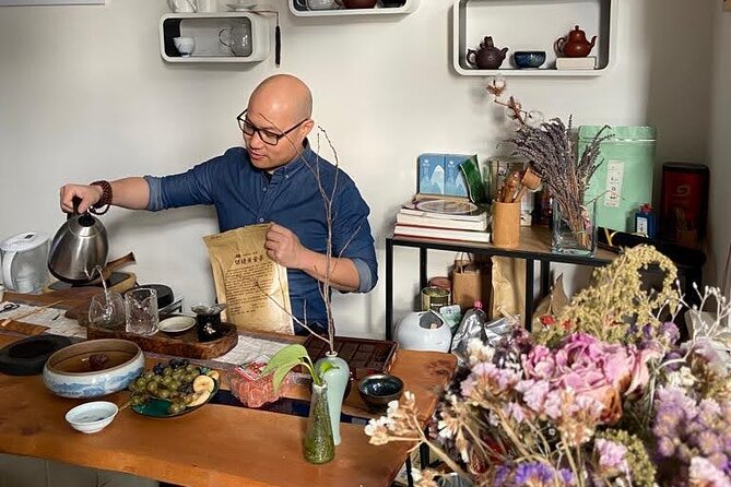 Private Authentic Tea Experience in Prague - Meeting Lu and the personal side of the experience