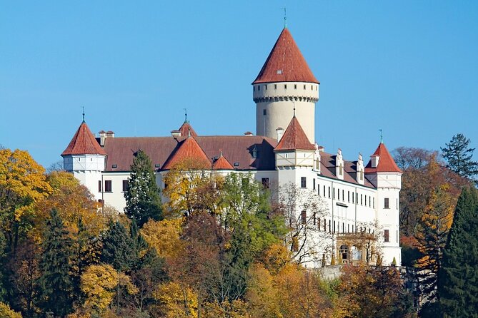 Private Castle Tour from Prague: Konopiste & Cesky Sternberk - Český Šternberk trades palace polish for a fortress setting
