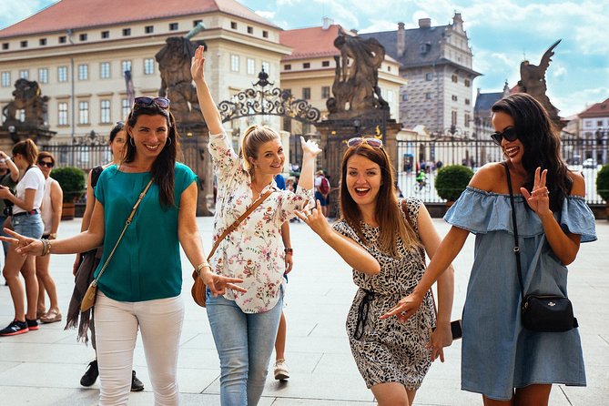 Private City Kickstart Tour: Prague - Old Town Hall, Astronomical Clock, and Týn Church