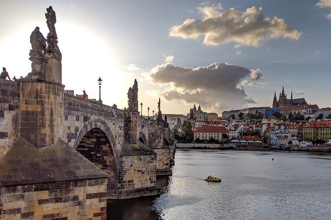 Private Custom Tour: Half-Day Tour of Prague Castle and Old Town - Staroměstské náměstí: Prague’s grand starting point
